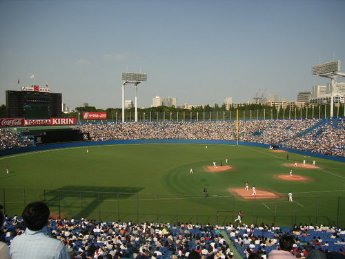 神宮球場2<br><FONT color="#999999" size="2">丸の内線を歩く（赤坂見附〜四ツ谷〜四谷三丁目）番外編</FONT>