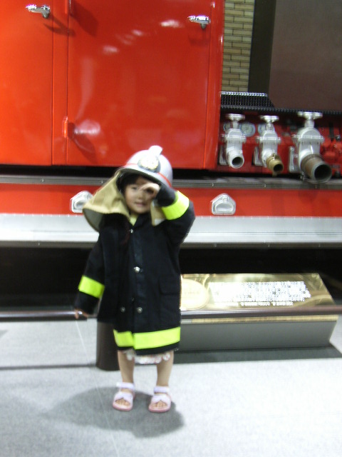 子供用消防服<br><FONT color="#999999" size="2">丸の内線を歩く（赤坂見附〜四ツ谷〜四谷三丁目）</FONT>